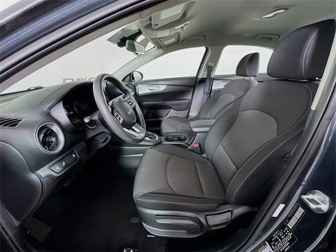 Used 2023 Kia Forte LXS w/ LXS Technology Package image 10