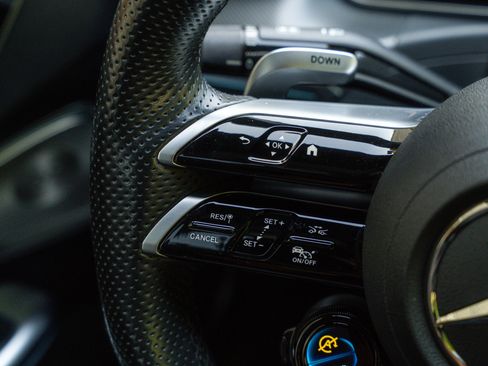 Used 2023 Mercedes-Benz C 43 AMG 4MATIC Sedan image 19