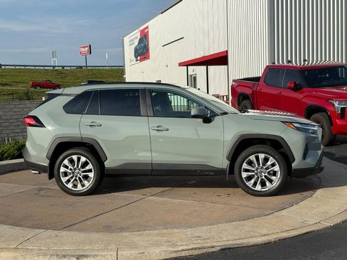 Used 2023 Toyota RAV4 XLE Premium AWD/4WD image 2