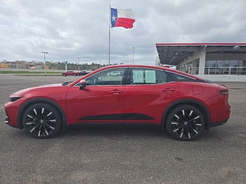 Used 2023 Toyota Crown Platinum image 5