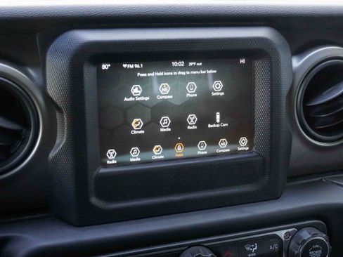 Used 2019 Jeep Wrangler Unlimited Sport S image 24