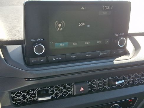 Used 2023 Honda Accord EX image 18