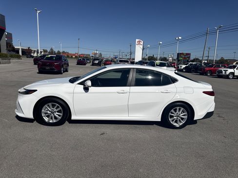 Certified 2025 Toyota Camry LE image 7