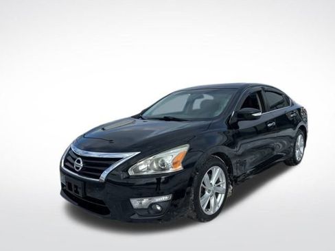 Used 2014 Nissan Altima 2.5 SV w/ Convenience Package image 11