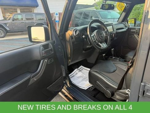Used 2018 Jeep Wrangler Unlimited Sport AWD/4WD image 6