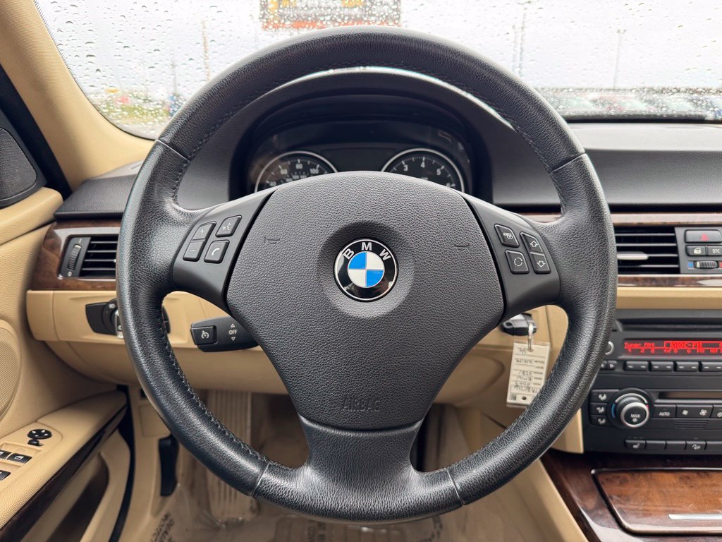 Used 2009 BMW 328i xDrive Sedan AWD/4WD image 31