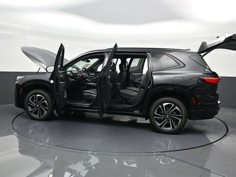 Used 2025 Buick Enclave Sport Touring image 35