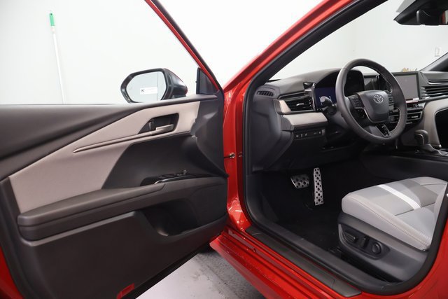 New 2026 Toyota Camry SE w/ Convenience Package FWD image 8