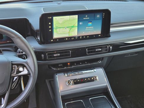 New 2026 Lincoln Aviator 2WD w/ Jet Appearance Package image 9