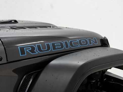 Used 2025 Jeep Wrangler Unlimited Rubicon 4xe w/ Convenience Group image 6