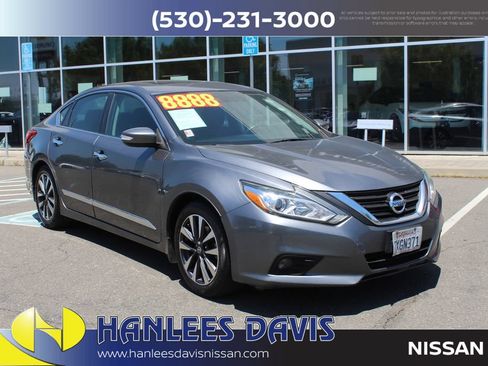 Used 2016 Nissan Altima 2.5 SV w/ Convenience Package FWD image 5
