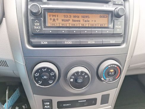 Used 2012 Toyota Corolla LE image 26