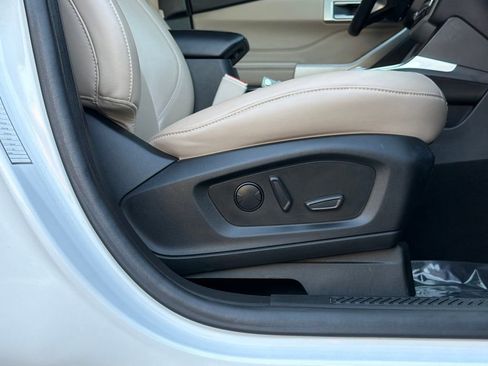 Used 2024 Ford Explorer XLT w/ Equipment Group 202A image 35