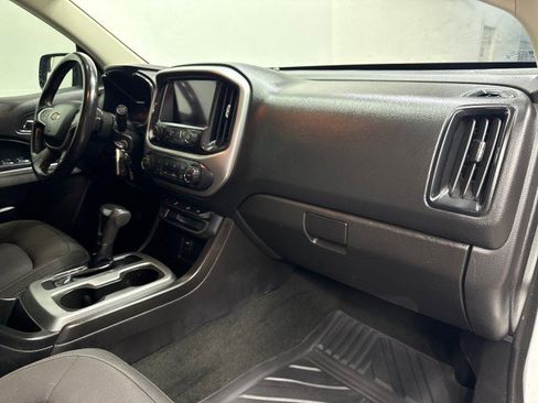 Used 2018 Chevrolet Colorado LT w/ LT Convenience Package RWD image 26