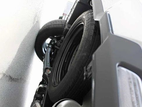 New 2025 Kia Sorento EX image 32