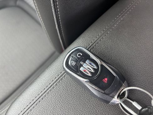 Used 2025 Buick Encore GX Preferred AWD/4WD image 22