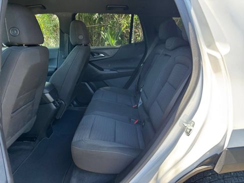 Used 2025 Chevrolet Equinox LT FWD image 28