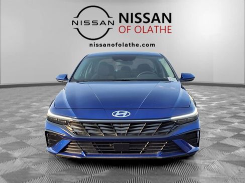 Used 2025 Hyundai Elantra SEL FWD image 30