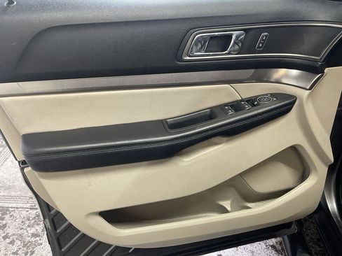 Used 2018 Ford Explorer XLT w/ Equipment Group 201A image 13