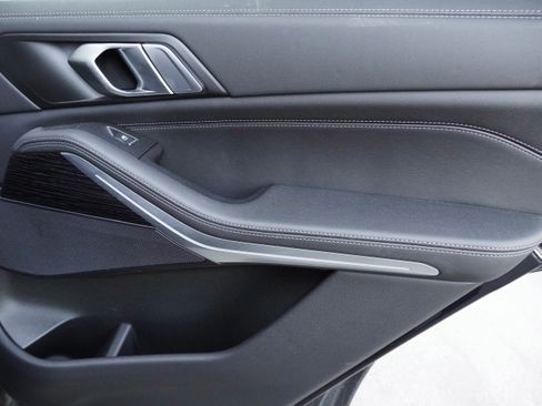 Certified 2025 BMW X5 xDrive40i w/ M Sport Package image 33