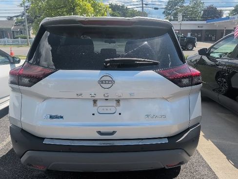 Certified 2022 Nissan Rogue SV AWD/4WD image 5