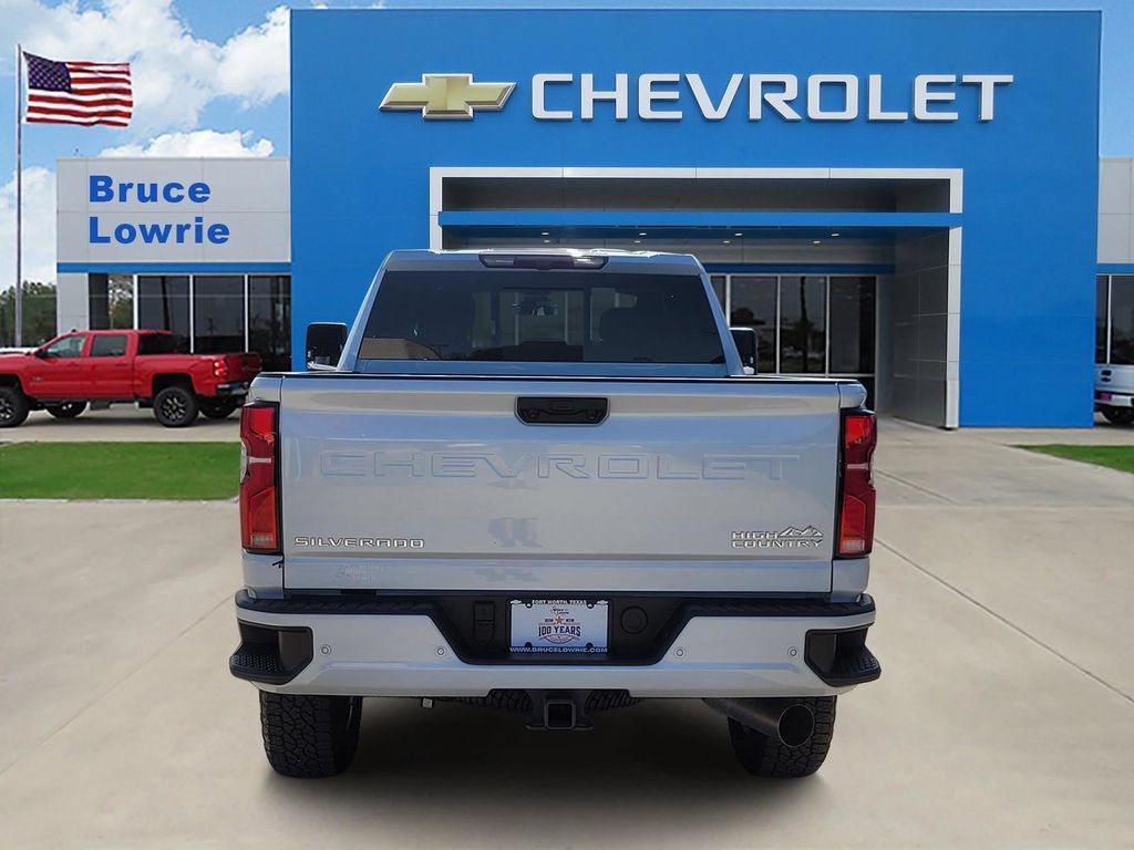 Used 2026 Chevrolet Silverado 2500 High Country AWD/4WD image 5