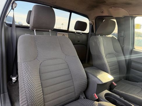 Used 2018 Nissan Frontier SV RWD image 26