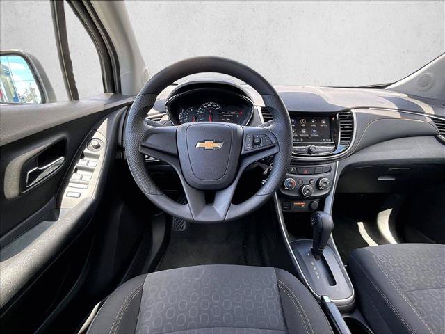 Used 2018 Chevrolet Trax LS FWD image 7