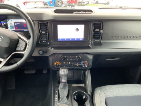 Used 2021 Ford Bronco Big Bend image 28