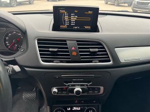 Used 2018 Audi Q3 2.0T Premium w/ Convenience Package image 11