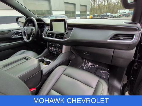 Used 2024 Chevrolet Tahoe Z71 w/ Luxury Package AWD/4WD image 31