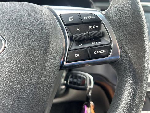 Used 2018 Hyundai Sonata SE FWD image 18
