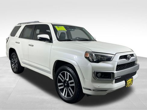 Used 2018 Toyota 4Runner Limited image 3