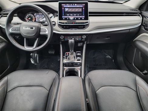 Certified 2022 Jeep Compass Limited image 26