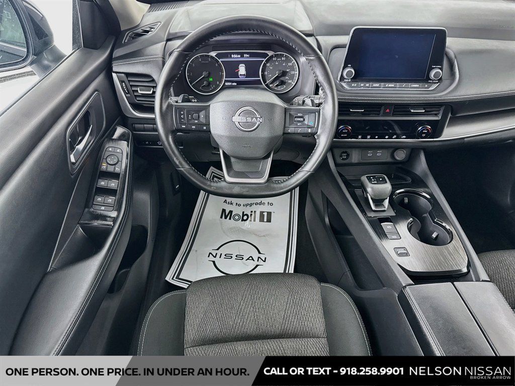 Certified 2025 Nissan Rogue SV FWD image 20