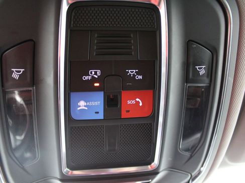 Used 2023 Jeep Grand Cherokee L Laredo image 47