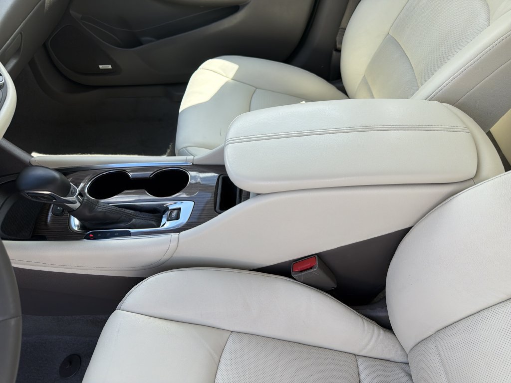 Used 2024 Chevrolet Malibu LT FWD image 21
