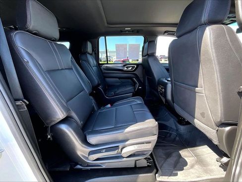 Used 2024 Chevrolet Suburban RST w/ Luxury Package AWD/4WD image 16