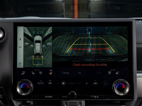 Used 2025 Lexus GX 550 image 26