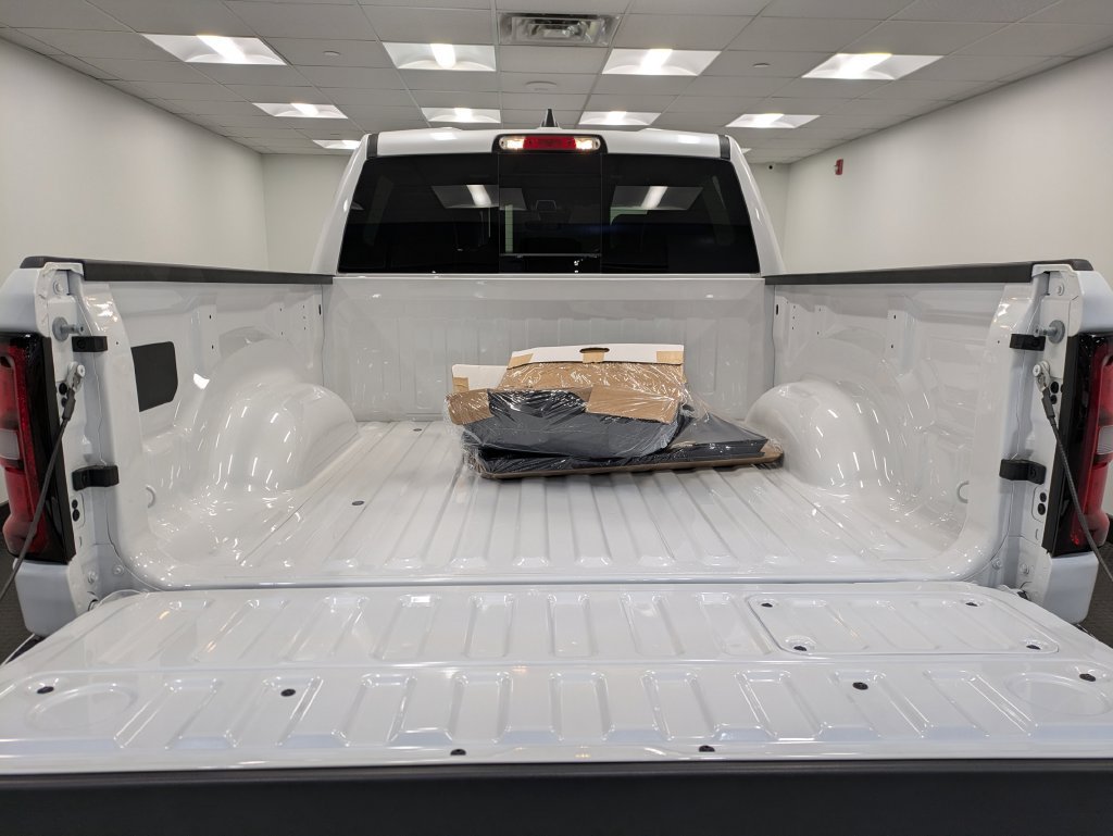 Used 2025 RAM 1500 Laramie w/ Night Edition AWD/4WD image 25