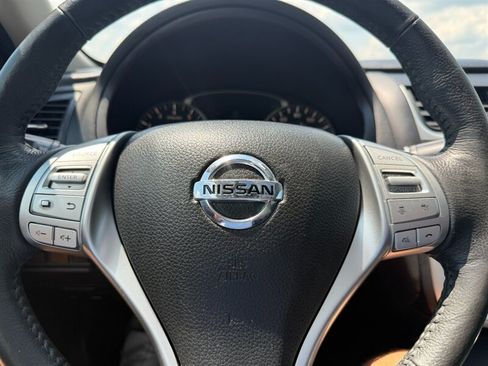 Used 2016 Nissan Altima 2.5 SL w/ 2.5 Technology Package FWD image 22