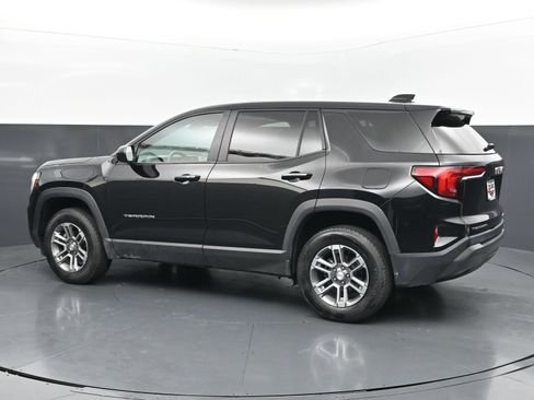 Used 2026 GMC Terrain Elevation FWD image 3