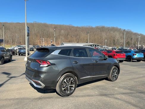 Used 2023 Kia Sportage EX image 5