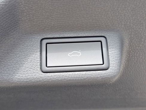 New 2025 Volkswagen ID. Buzz Pro S image 31