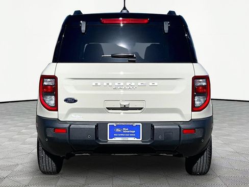 Certified 2025 Ford Bronco Sport Outer Banks w/ Outer Banks Tech Package+ AWD/4WD image 4