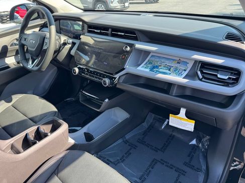 New 2027 Chevrolet Bolt LT w/ Comfort Package FWD image 7