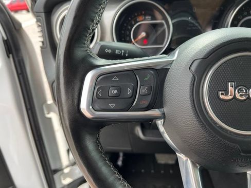 Used 2023 Jeep Wrangler Unlimited Sahara w/ Cold Weather Group AWD/4WD image 27