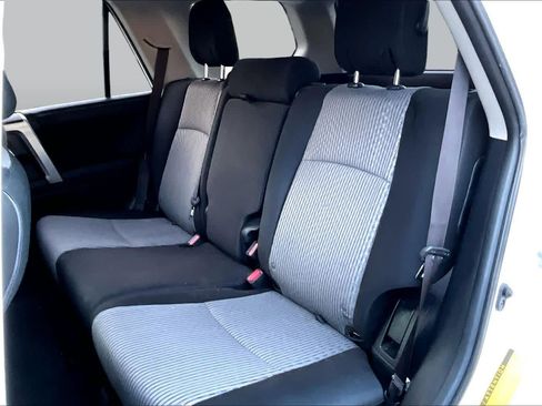 Used 2020 Toyota 4Runner SR5 AWD/4WD image 18