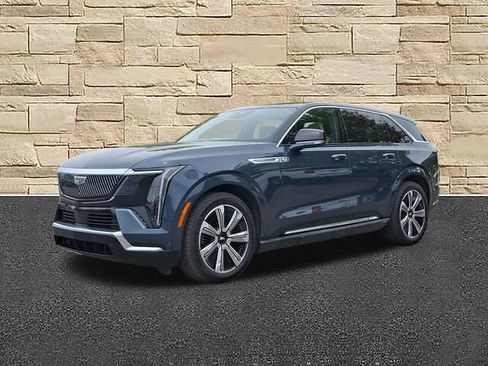 Certified 2025 Cadillac Escalade IQ Luxury 2 AWD/4WD image 1