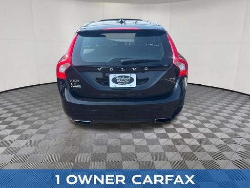 Used 2016 Volvo V60 T5 Premier w/ Convenience Package FWD image 4
